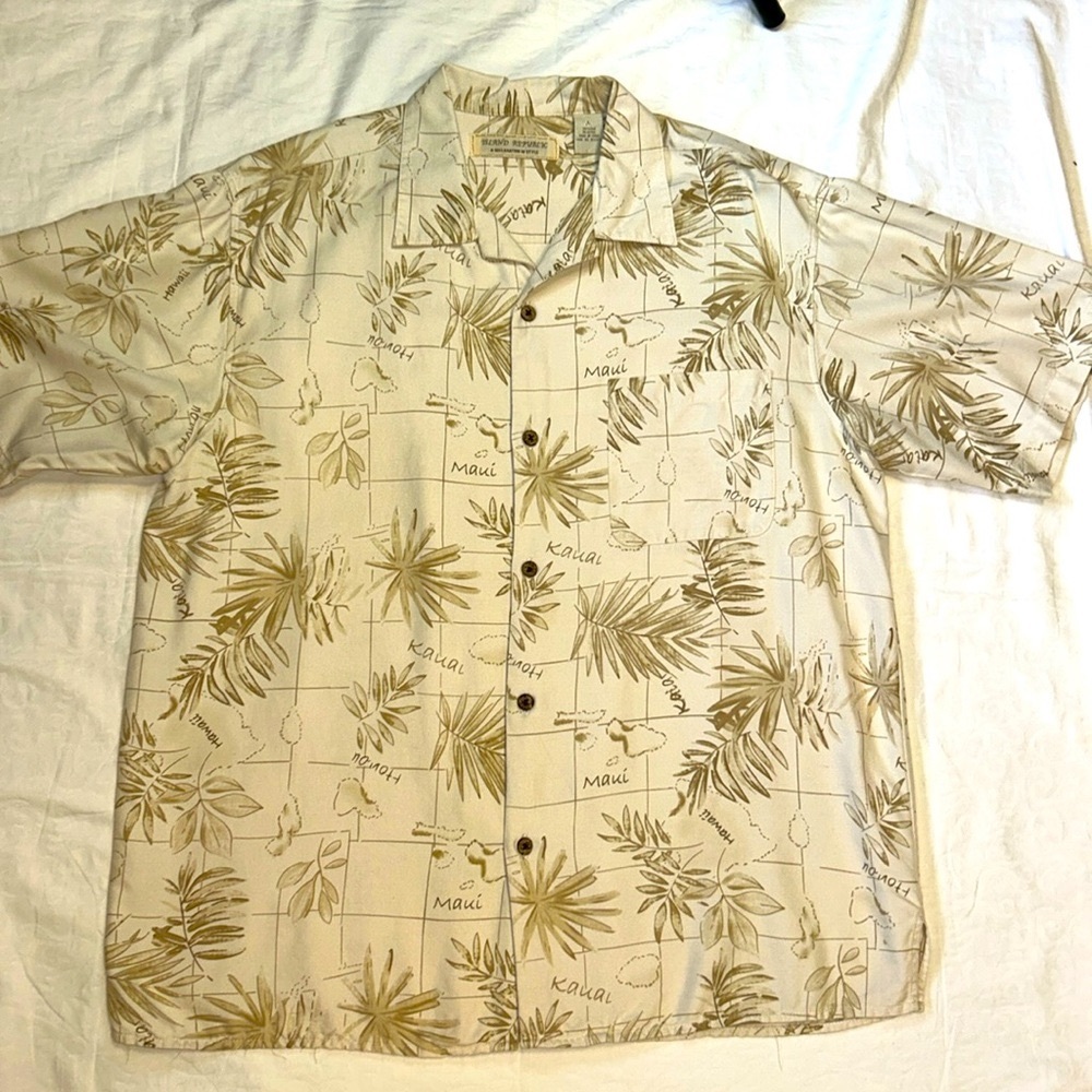 Island Republic 100% Silk Tropical Hawaiian Shirt, Large, EUC, Short Sle…